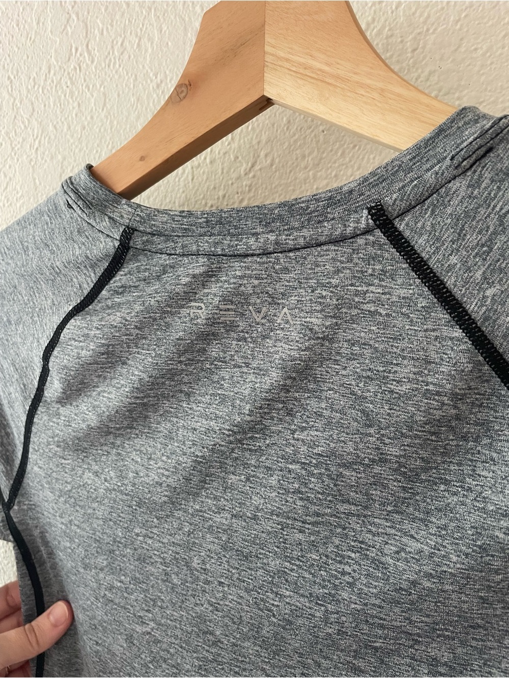 Reva Women’s Long Sleeve Athletic Workout Top Heather Gray & Black SZ S - Picture 6 of 8